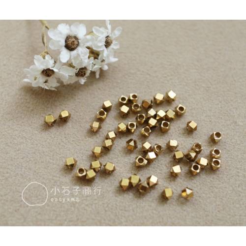 金屬配件-切角方銅珠2.5mm (70入)