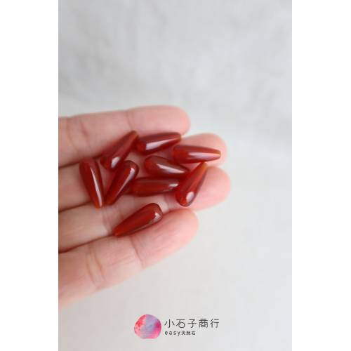 紅瑪瑙-圓水滴6x16mm(直洞) (1入)